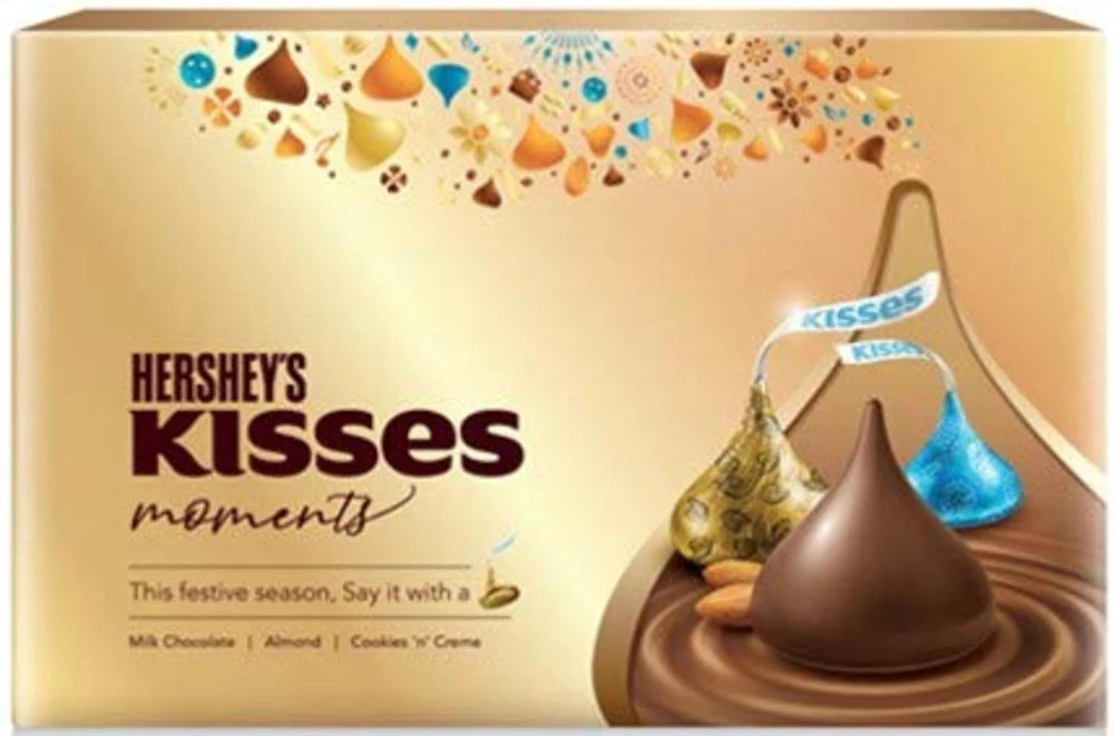 Hershey's Kisses Moments Chocolate Festive Gift Box, 129g ( Pack of 2)